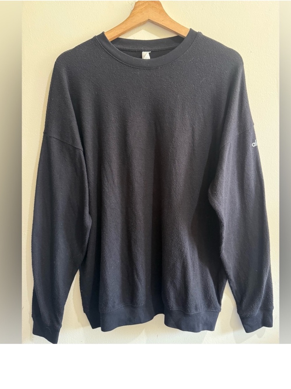 ALO Yoga Men's Black Crewneck Sweater